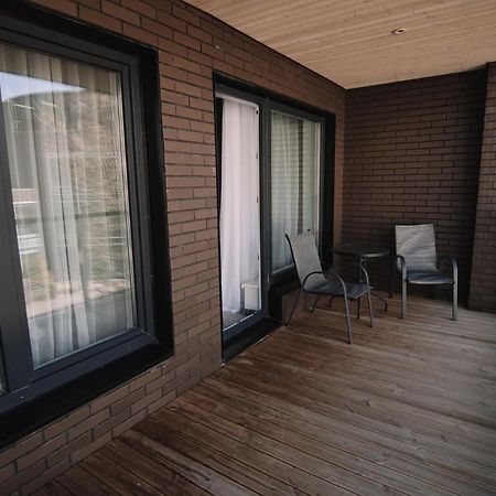 Merepargi Aparthotel & Cafe Narva-Jõesuu Esterno foto