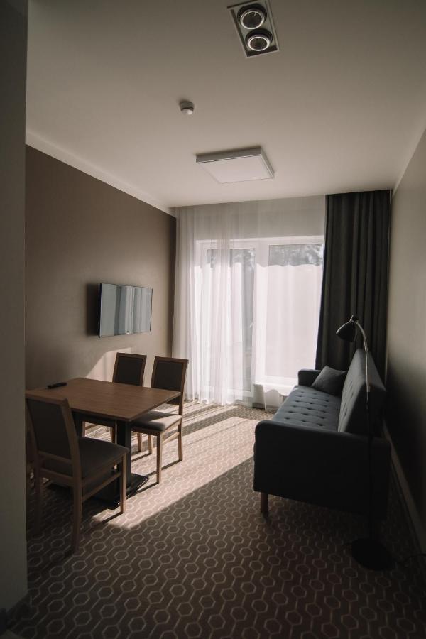 Merepargi Aparthotel & Cafe Narva-Jõesuu Esterno foto