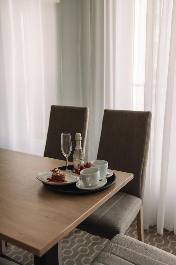 Merepargi Aparthotel & Cafe Narva-Jõesuu Esterno foto
