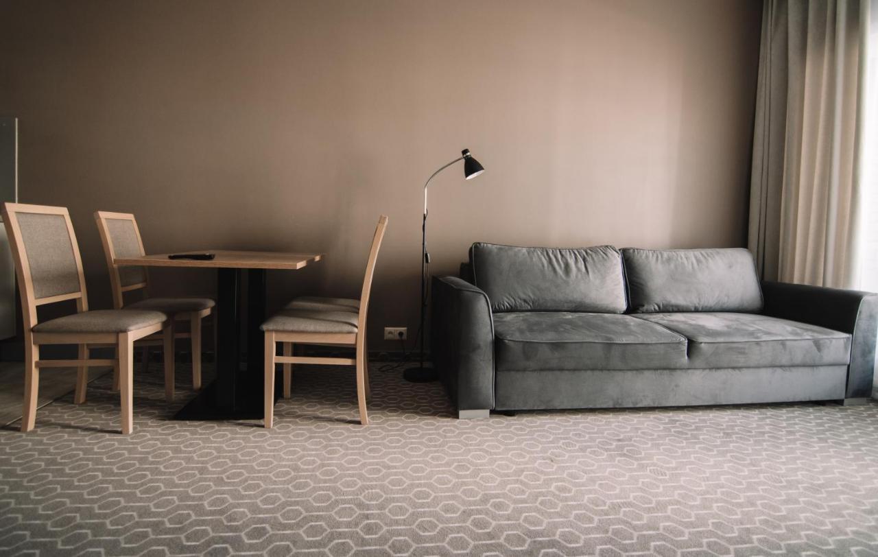 Merepargi Aparthotel & Cafe Narva-Jõesuu Esterno foto
